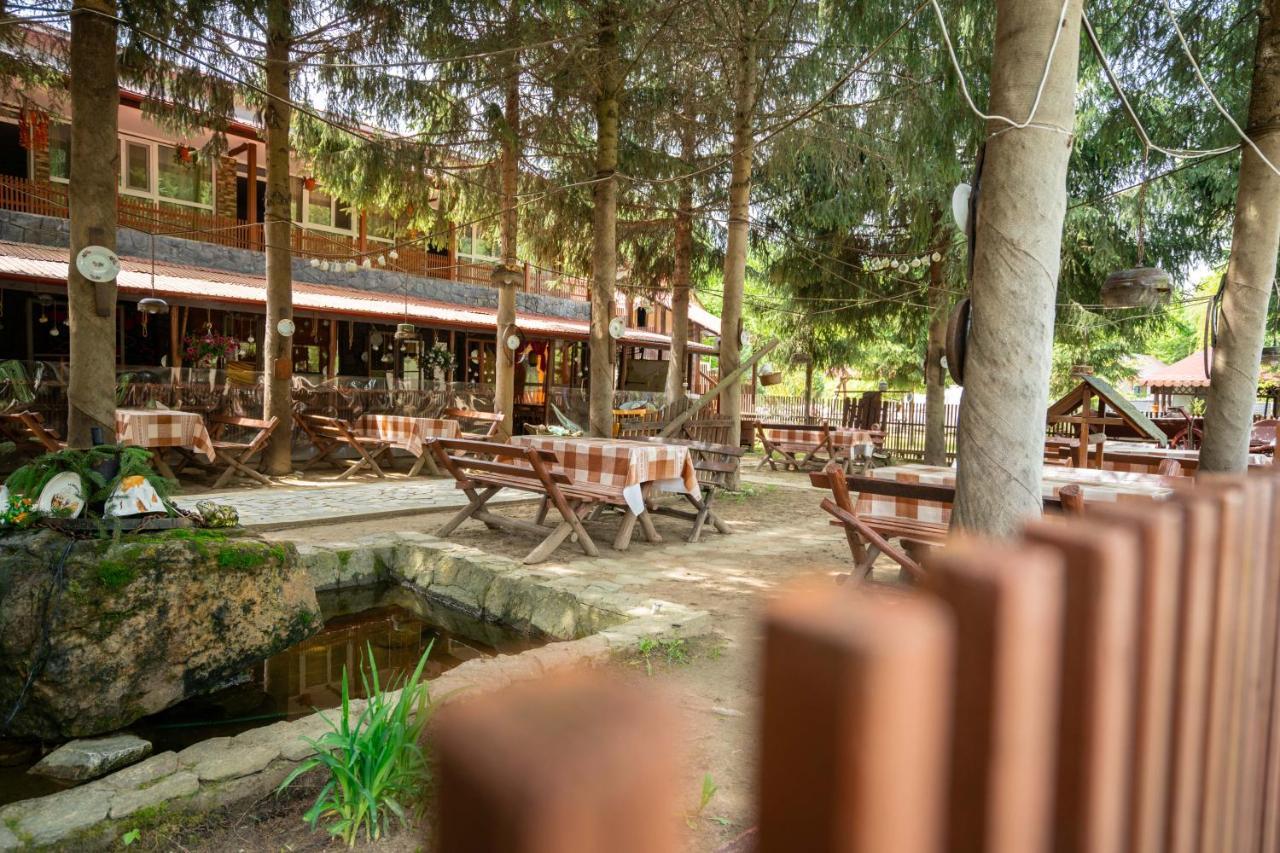 La Padure Hotel Brebu Exterior foto
